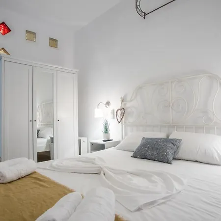 Villa Elpida - 3-bed With Stunning Sea Views, Plunge Pool Naousa (Paros)